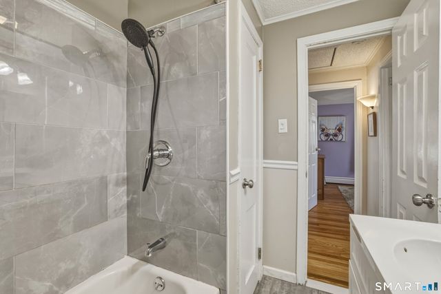 91 Ellsworth Drive, Bloomfield, CT 06002