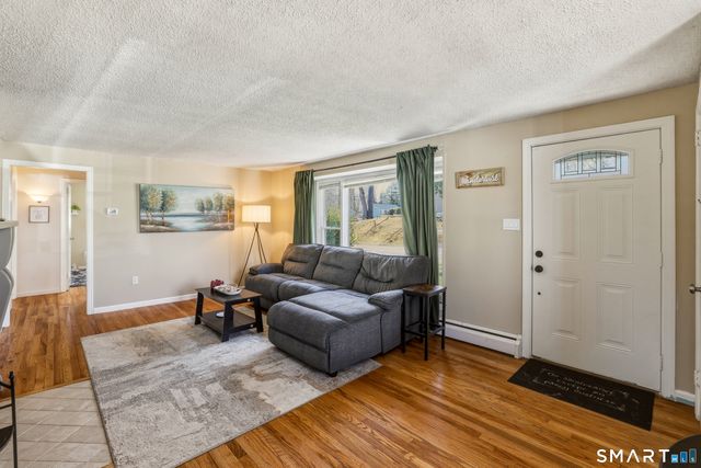 91 Ellsworth Drive, Bloomfield, CT 06002