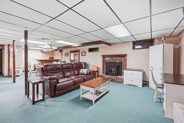 14 H Putnam Rd, Charlton, MA 01507