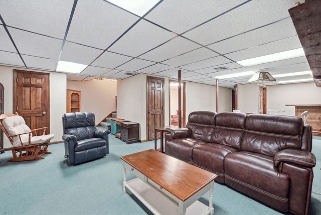 14 H Putnam Rd, Charlton, MA 01507