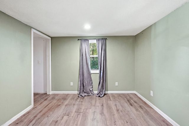 14 H Putnam Rd, Charlton, MA 01507