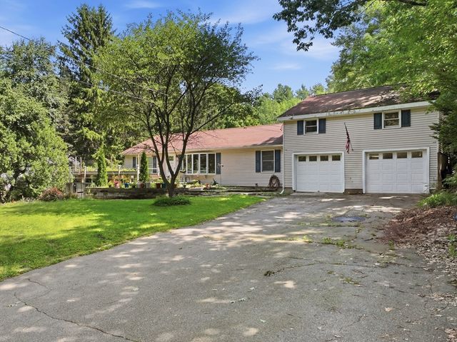 14 H Putnam Rd, Charlton, MA 01507