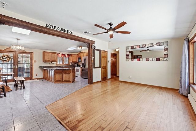 14 H Putnam Rd, Charlton, MA 01507