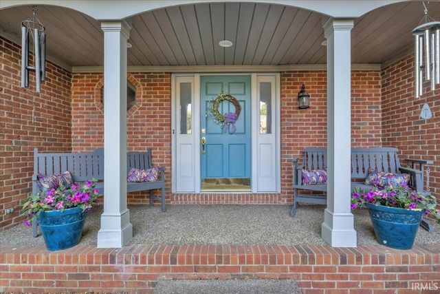 3411 Pine Ridge Drive, Newburgh, IN 47630