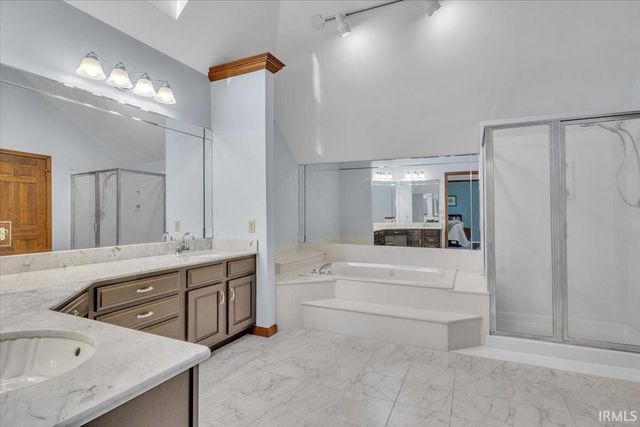 3411 Pine Ridge Drive, Newburgh, IN 47630