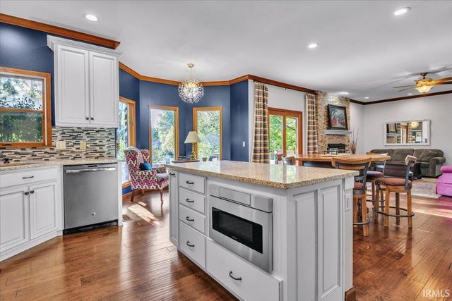 3411 Pine Ridge Drive, Newburgh, IN 47630