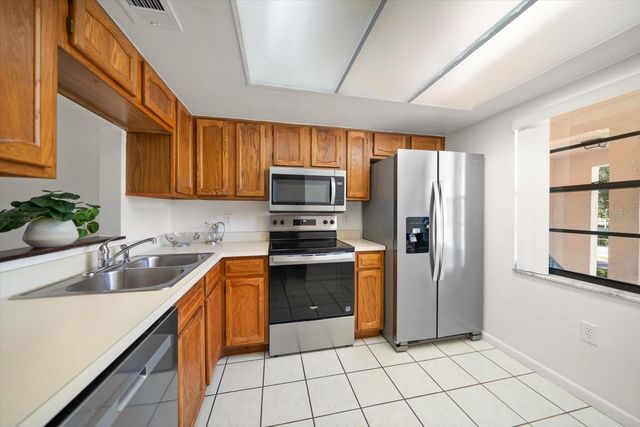 100 GRAND BOULEVARD 205, Tarpon Springs, FL 34689