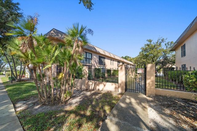 100 GRAND BOULEVARD 205, Tarpon Springs, FL 34689