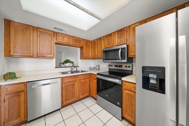 100 GRAND BOULEVARD 205, Tarpon Springs, FL 34689