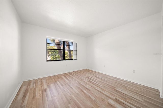 100 GRAND BOULEVARD 205, Tarpon Springs, FL 34689