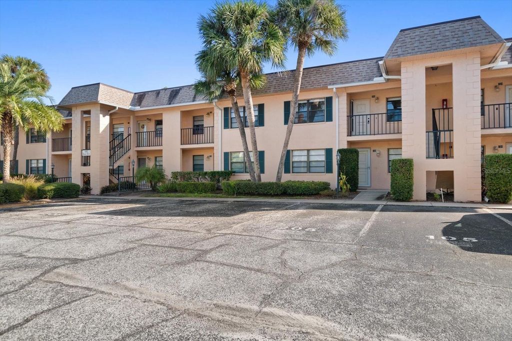 100 GRAND BOULEVARD 205, Tarpon Springs, FL 34689