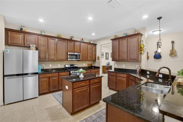 11321 SCRIBNER STATION LANE, Lithia, FL 33547