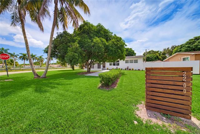 2200 NW 110th Street, Miami, FL 33167