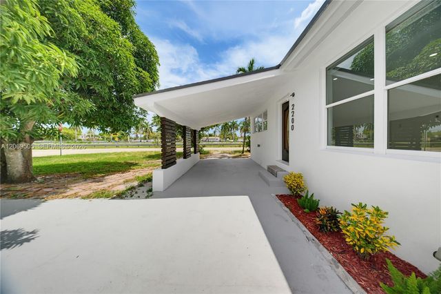 2200 NW 110th Street, Miami, FL 33167
