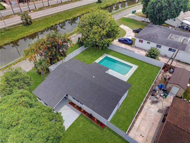2200 NW 110th Street, Miami, FL 33167