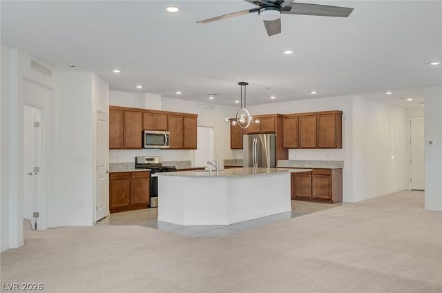 624 Stone Hammer Avenue, Las Vegas, NV 89183