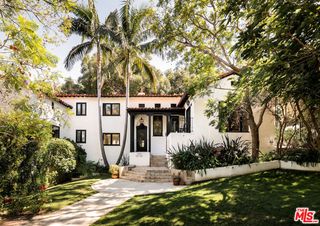 5500 Red Oak Drive, Los Angeles, CA 90068