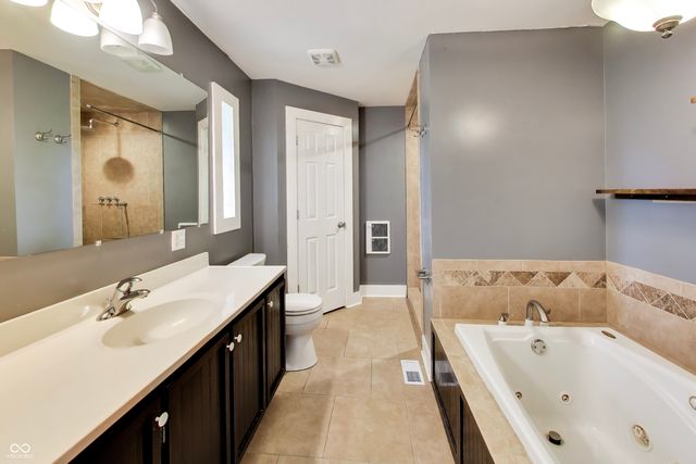 786 E 400 N, Greenfield, IN 46140