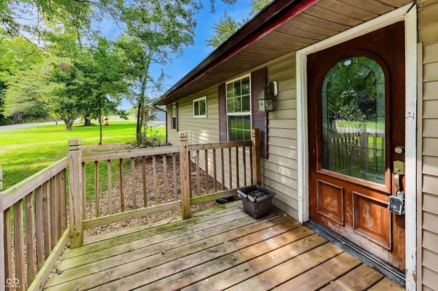 786 E 400 N, Greenfield, IN 46140