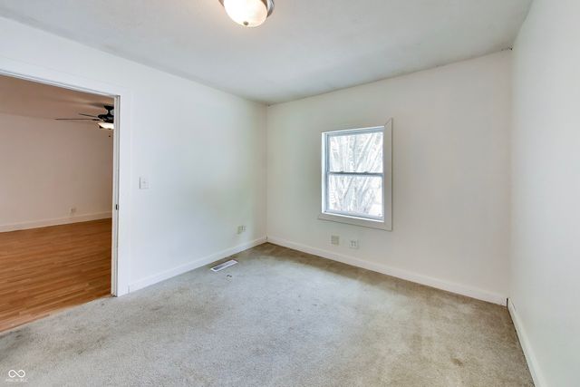 786 E 400 N, Greenfield, IN 46140