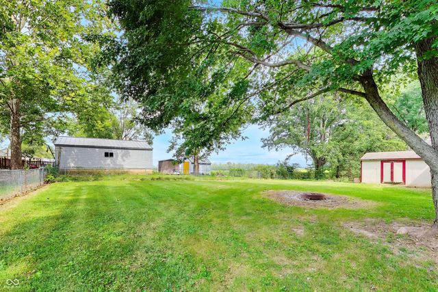 786 E 400 N, Greenfield, IN 46140