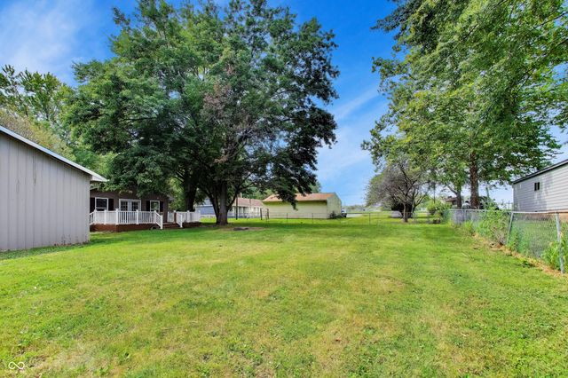 786 E 400 N, Greenfield, IN 46140