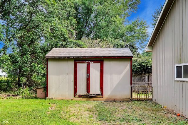 786 E 400 N, Greenfield, IN 46140