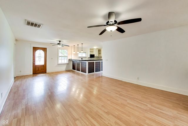 786 E 400 N, Greenfield, IN 46140