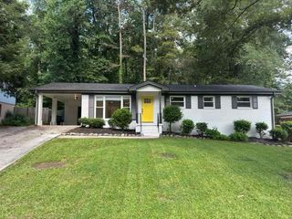 4396 Greenleaf Circle, Atlanta, GA 30331