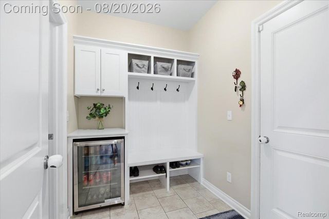 283 Westbrooke Drive, Oakland Charter Township, MI 48363