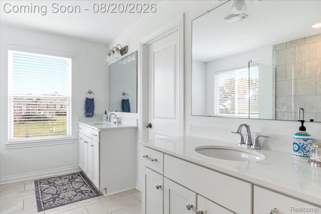 283 Westbrooke Drive, Oakland Charter Township, MI 48363