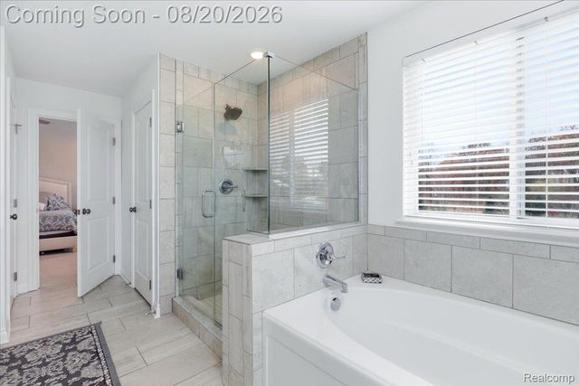 283 Westbrooke Drive, Oakland Charter Township, MI 48363