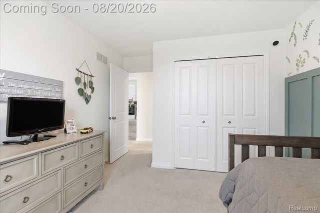 283 Westbrooke Drive, Oakland Charter Township, MI 48363