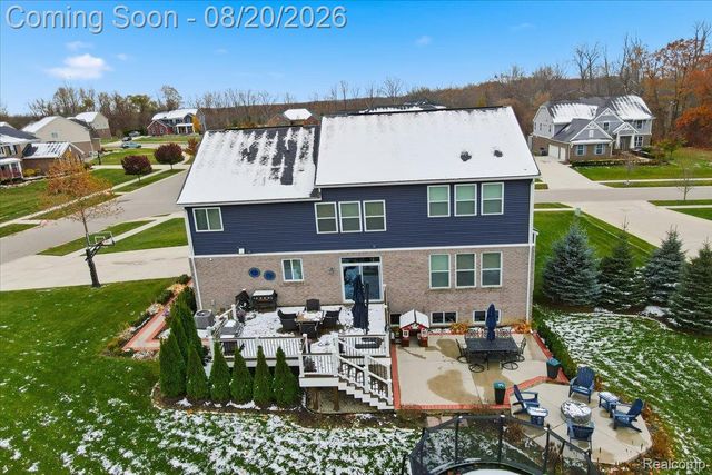 283 Westbrooke Drive, Oakland Charter Township, MI 48363