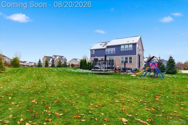 283 Westbrooke Drive, Oakland Charter Township, MI 48363