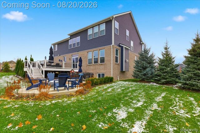 283 Westbrooke Drive, Oakland Charter Township, MI 48363