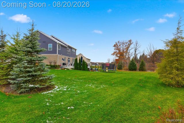 283 Westbrooke Drive, Oakland Charter Township, MI 48363