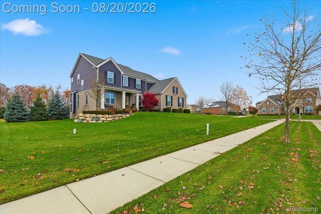283 Westbrooke Drive, Oakland Charter Township, MI 48363
