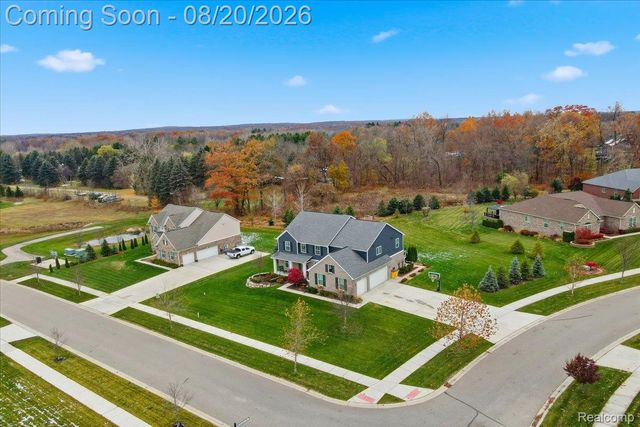283 Westbrooke Drive, Oakland Charter Township, MI 48363
