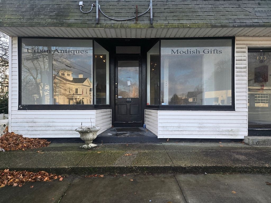 131 Village St., Medway, MA 02053