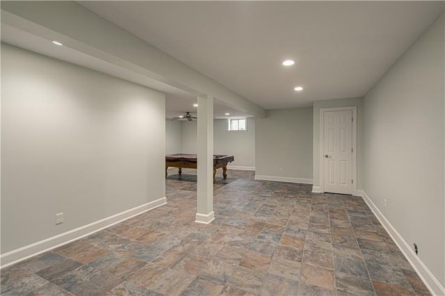 2452 NW Valley View Drive, Lee's Summit, MO 64081
