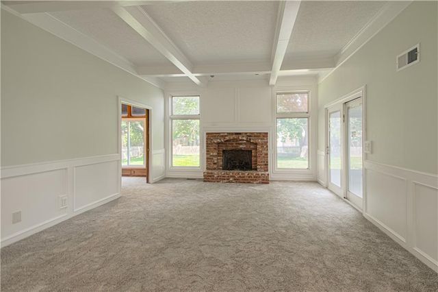 2452 NW Valley View Drive, Lee's Summit, MO 64081