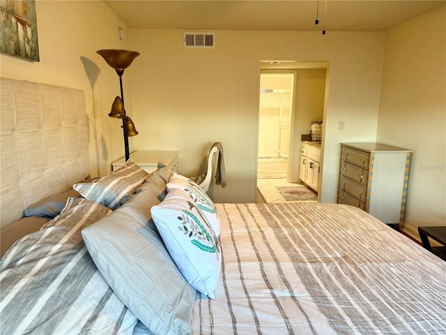 618 BIRD BAY DRIVE S 110, Venice, FL 34285