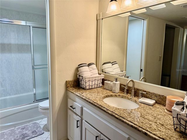 618 BIRD BAY DRIVE S 110, Venice, FL 34285