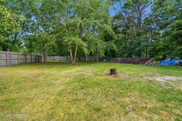 10 Harmony Hill Court, Jackson, NJ 08527