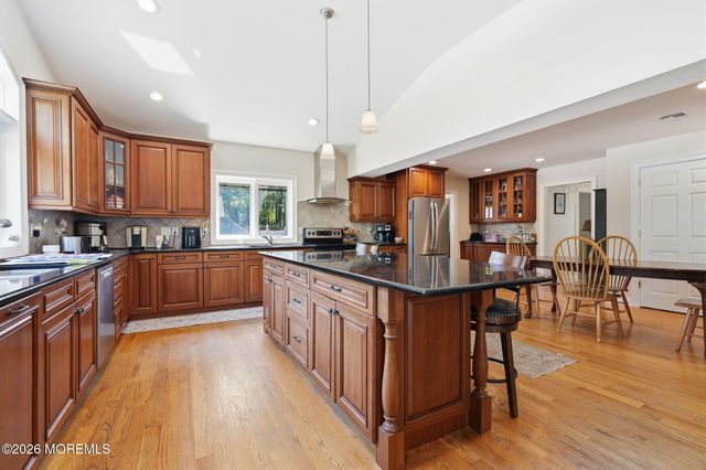 10 Harmony Hill Court, Jackson, NJ 08527