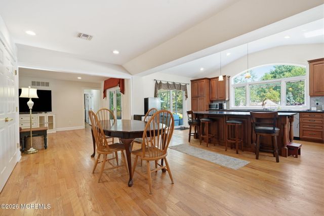10 Harmony Hill Court, Jackson, NJ 08527