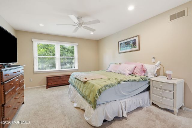 10 Harmony Hill Court, Jackson, NJ 08527