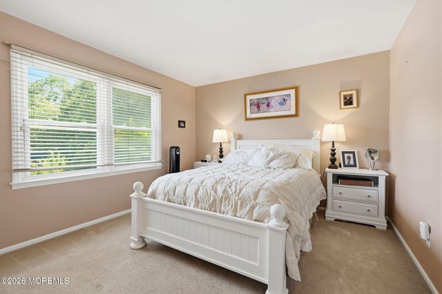 10 Harmony Hill Court, Jackson, NJ 08527