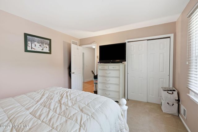 10 Harmony Hill Court, Jackson, NJ 08527